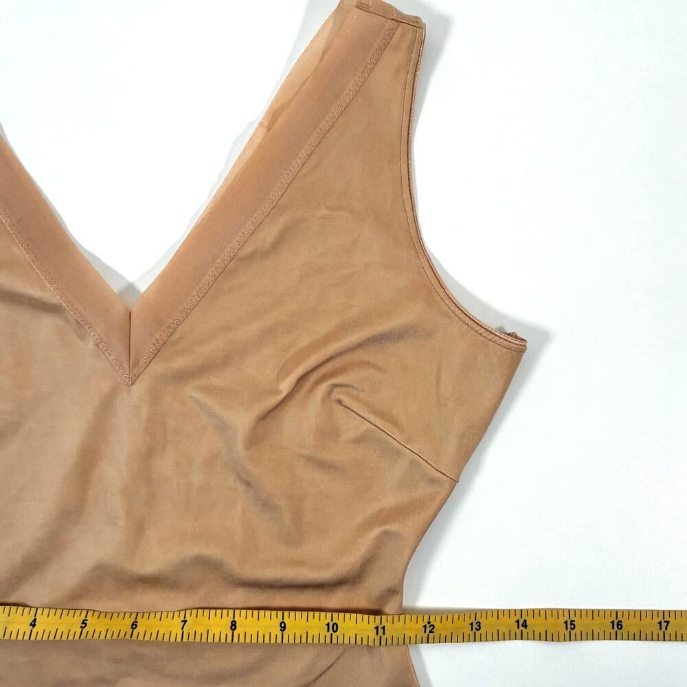Two Spanx Simplicity V-Neck Camisoles & One Simplicity Shaping Camisole - L - Picture 11 of 11